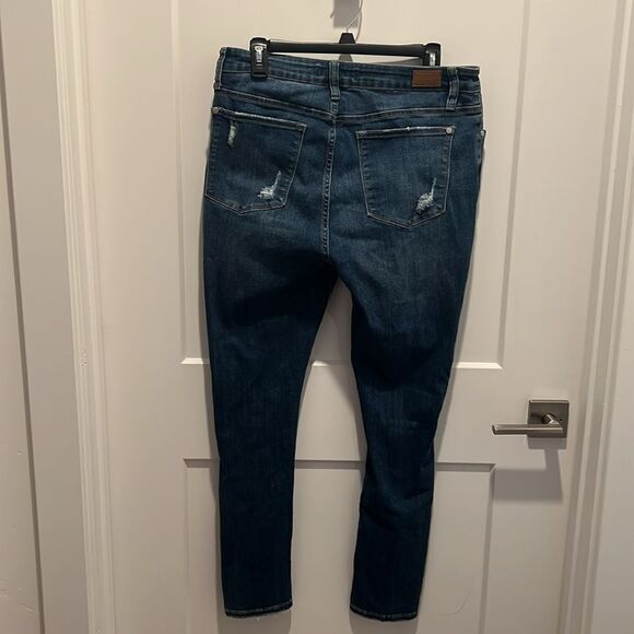 Judy Blue Distressed Button Fly Skinny Fit Jeans. Size 13/31 - Picture 5 of 10